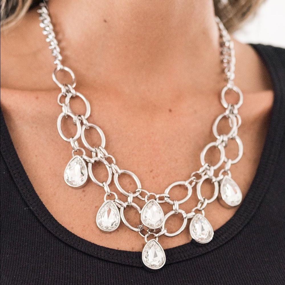 ❤️Show Stopping Shimmer Necklace Set - Picture 2 of 4